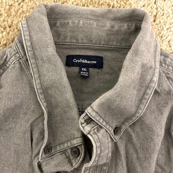 Button down top - Picture 2 of 2